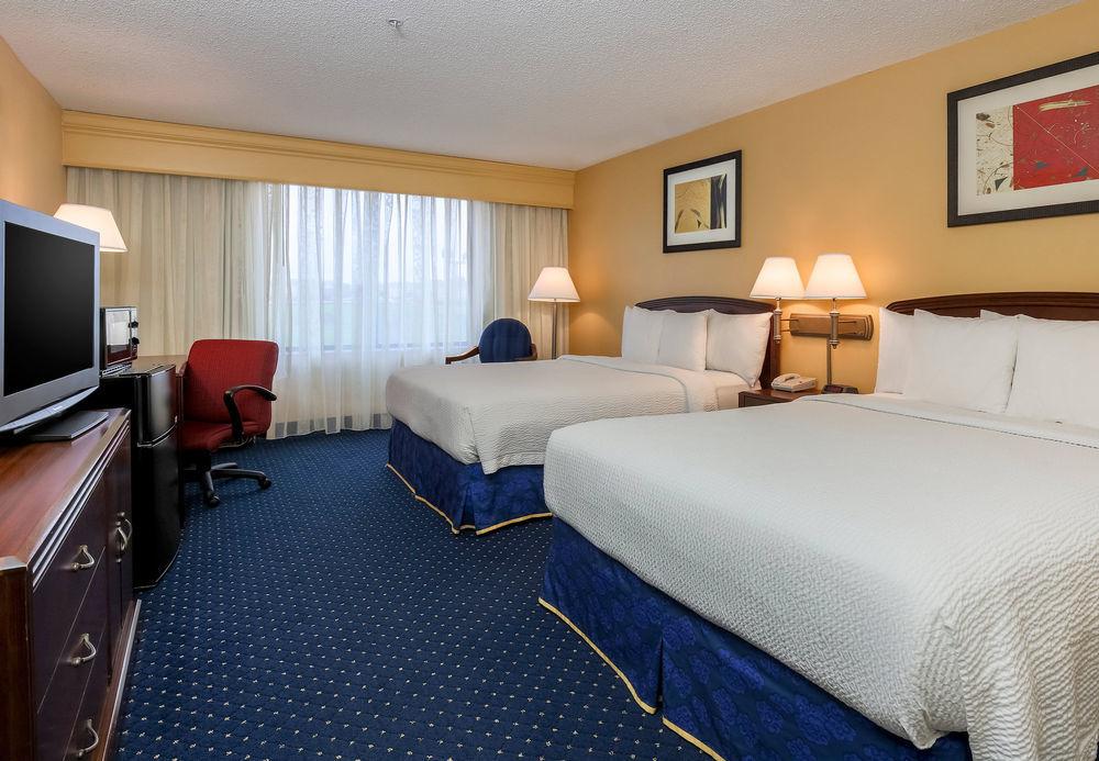 คอร์ตยาร์ด ดัลลัส ลูอิสวิลล์ Hotel ภายนอก รูปภาพ